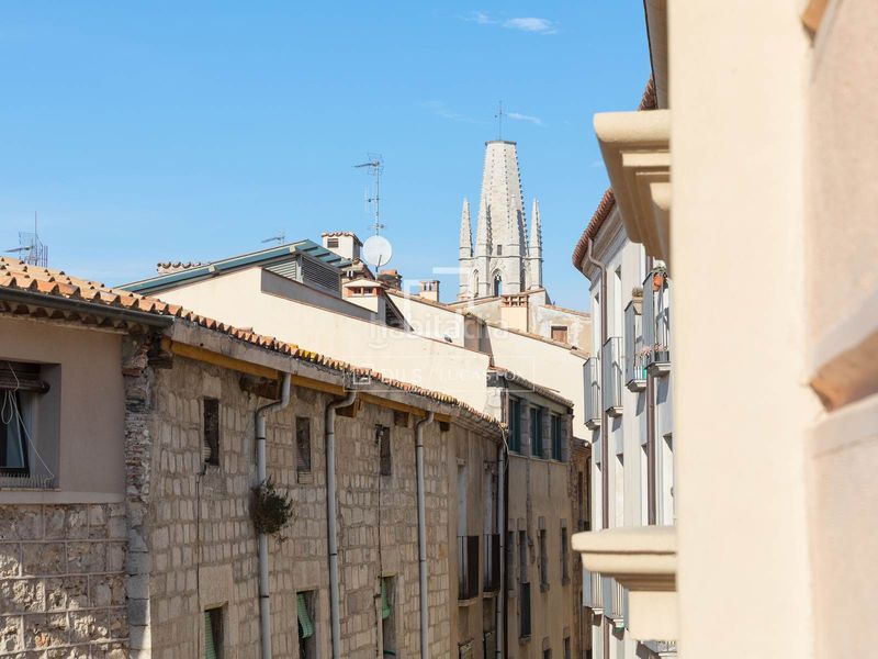 Foto 59230574-e841-407d-9571-8f8dadd3c9b8. Àtic amb calefacció a Centre-Barri Vell Girona