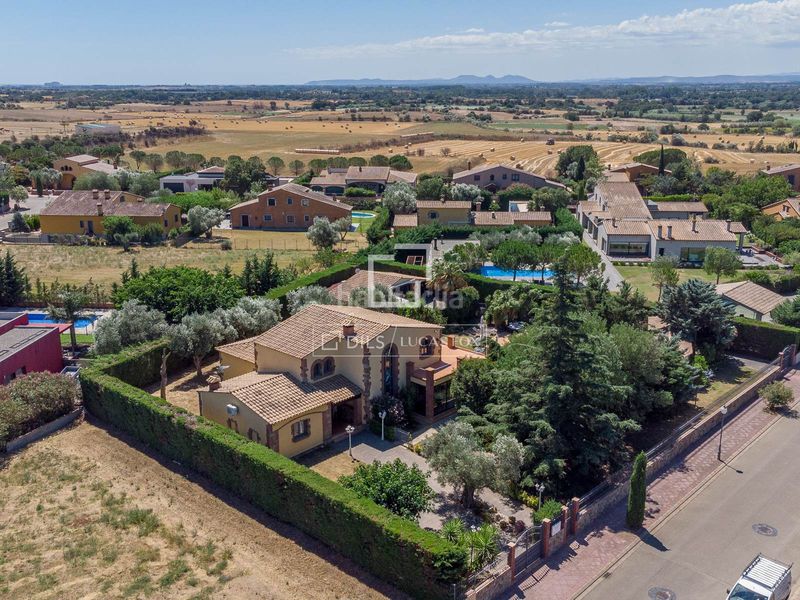 Foto a782c194-0782-48ad-8d40-9485267ace0a. Xalet amb calefacció piscina a Peralada