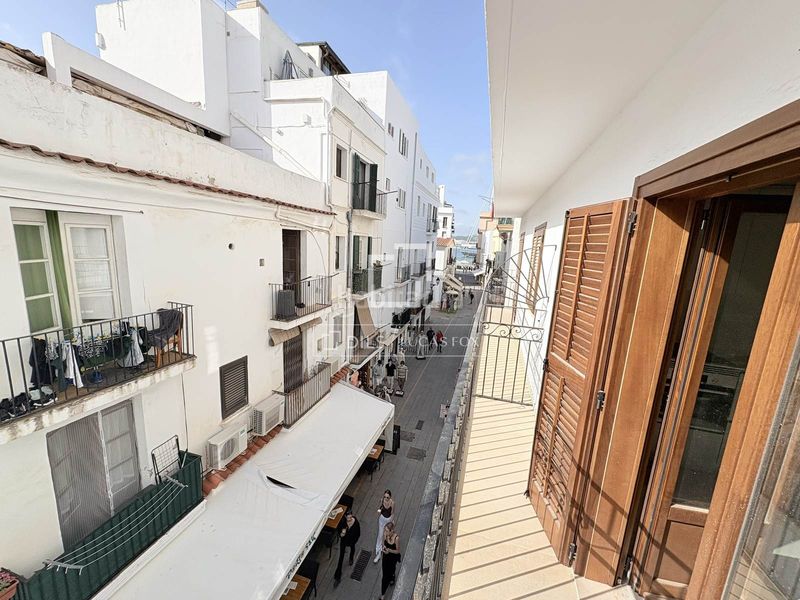 Foto fd29b227-d2d8-4dc1-b4c6-58f6ede01c07. Flat in Dalt Vila-La Marina Ibiza