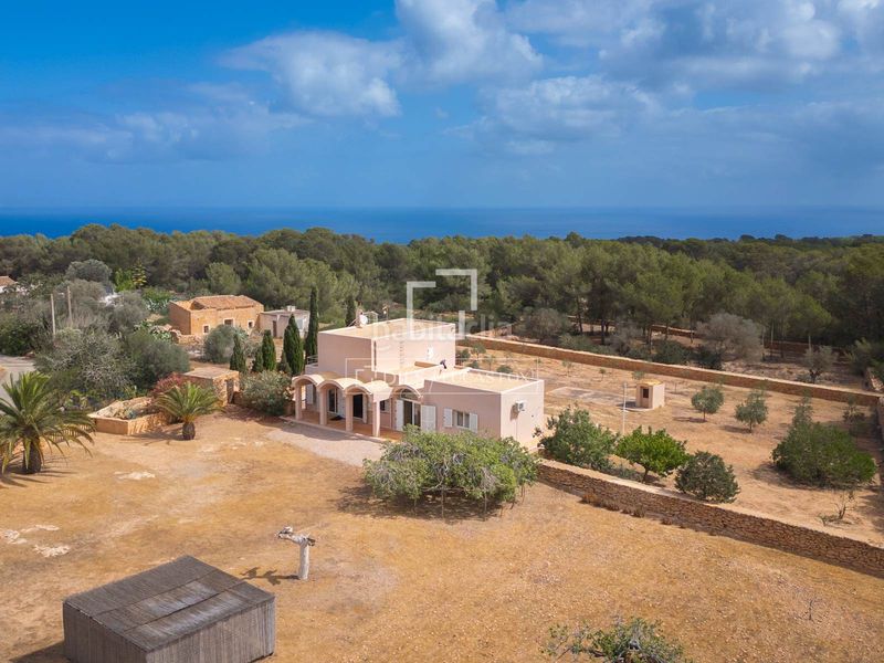 Foto e0e3c807-d23f-42da-903d-7989c6b52808. Xalet amb calefacció aparcament a Formentera