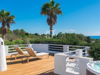 Chalet à Sant Jordi de Ses Salines-Sant Francesc. Casa  villa de 6 dormitorios en venta en san josé, islas baleare