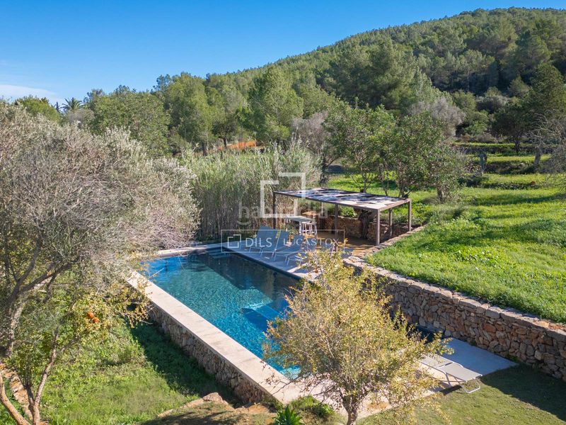 Foto 6a018ee8-2966-43b2-a599-f525540e9d5a. Chalet casa villa excelentes de 7 dormitorios en venta en santa eulalia, islas baleares en Santa Eulària
