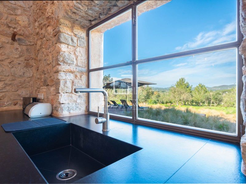Foto d63f3e0e-384b-4bda-97eb-a61a7d9e7f0b. Chalet casa villa excelentes de 7 dormitorios en venta en santa eulalia, islas baleares en Santa Eulària