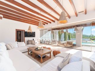 Chalet in Can Furnet. Casa de 5 dormitorios en venta en santa eulalia, ibiza