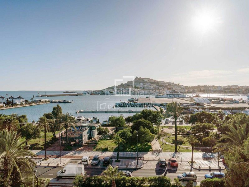 Foto 8c63c14f-d1a1-435e-84ad-d26edf46be60. Pis a Marina Botafoc-Talamanca Ibiza