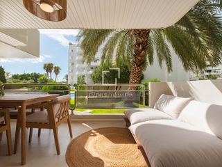 Pis a Marina Botafoc-Talamanca. Piso excelentes de 1 dormitorio con 13m terraza en venta en ibiz