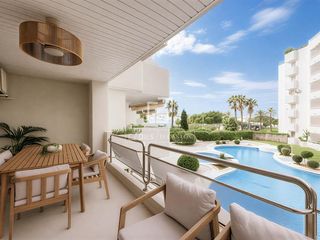 Pis a Marina Botafoc-Talamanca. Piso en excelentes condiciones de 2 dormitorios con 16m terraza