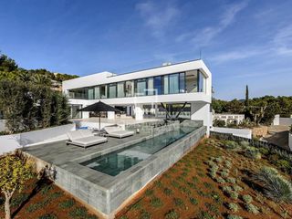 Xalet a Es Cubells. Casa  villa en excelentes condiciones de 4 dormitorios en venta