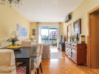 Etagenwohnung in Plan Sur-Amistad. Piso de 3 dormitorios en venta en pedralbes, barcelona