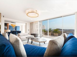 Pis a Marina Botafoc-Talamanca. Piso en excelentes condiciones de 3 dormitorios con 150m terraza