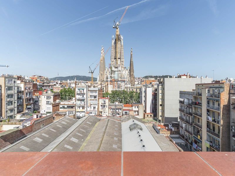 Foto c1af3ed2-c29d-404c-aee7-6d8b619edf07. Àtic amb calefacció a Sagrada Família Barcelona