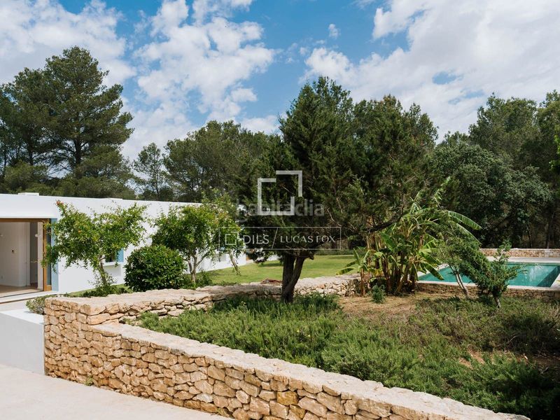 Foto e3ae39f5-d1ea-492a-bb3f-55087d2875fc. Xalet amb calefacció aparcament piscina a Santa Gertrudis Santa Eulària