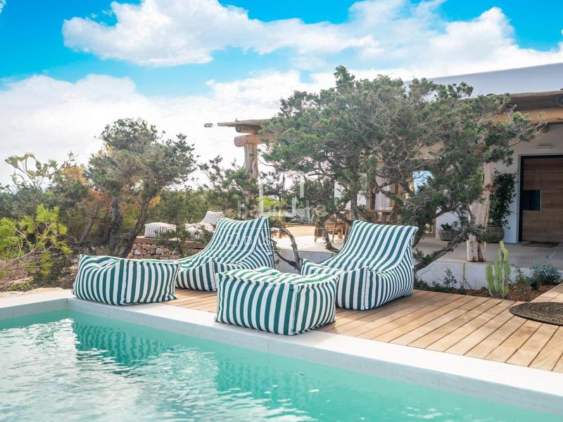 Foto 0071ff0e-a733-4f82-910c-5716884d80ea. Xalet amb piscina a Formentera