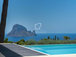 Xalet a Cala Vedella-Cala Tarida. Villa unica e excepcional con vistas panorámicas al mar y vistas