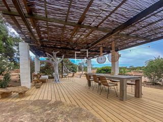 Chalet in Formentera. Villa tipica, renovada y con vistas al mar, en venta en formente