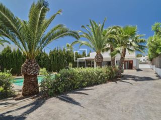 Xalet a Sant Jordi de Ses Salines-Sant Francesc. Casa  villa de 4 dormitorios en venta en ibiza ciudad, islas bal
