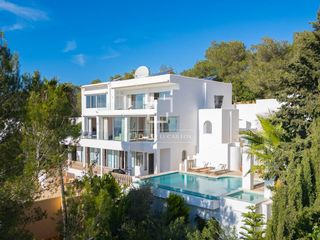 Chalet à Can Furnet. Villa de 4 dormitorios con espectaculares vistas a dalt vila en