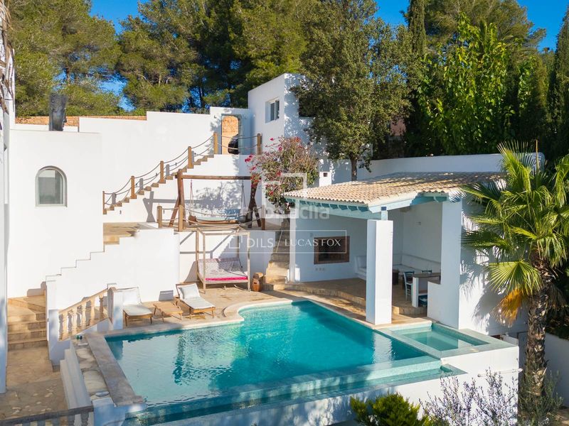 Foto b32c4c84-0e34-40df-8ef8-8dbe8e167bda. Xalet amb calefacció aparcament piscina a Can Furnet Santa Eulària