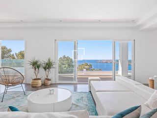 Chalet à Cala Vedella-Cala Tarida. Casa  villa en excelentes condiciones de 8 dormitorios en venta