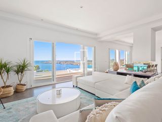 Chalet in Cala Vedella-Cala Tarida. Casa  villa en excelentes condiciones de 8 dormitorios en venta