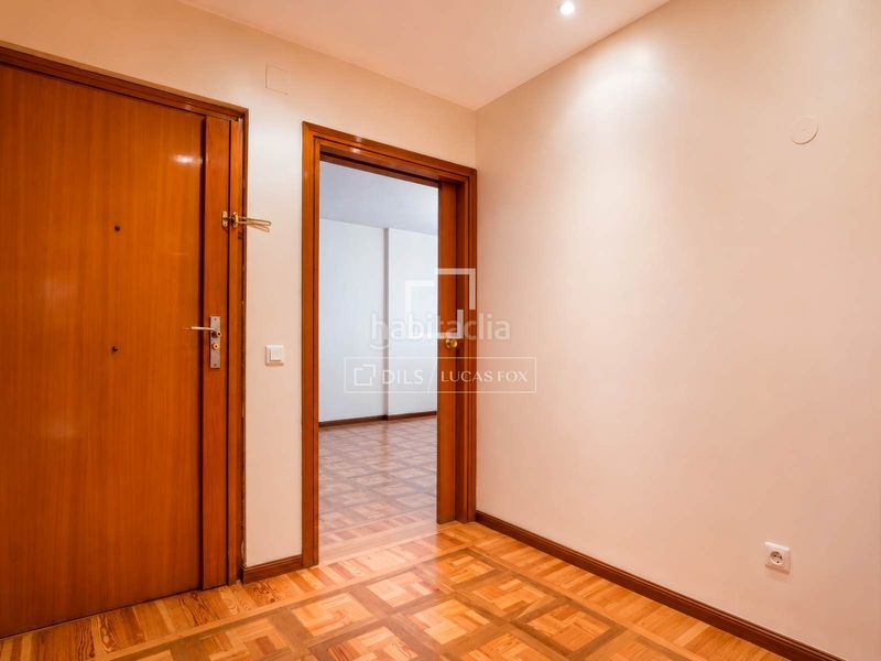 Foto ad82bb7c-bb49-4c17-a5ef-ff433c40f058. Pis amb calefacció aparcament piscina a Almagro Madrid