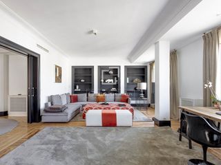 Rent Flat in Castellana. Espectacular piso de tres dormitorios de 375m2