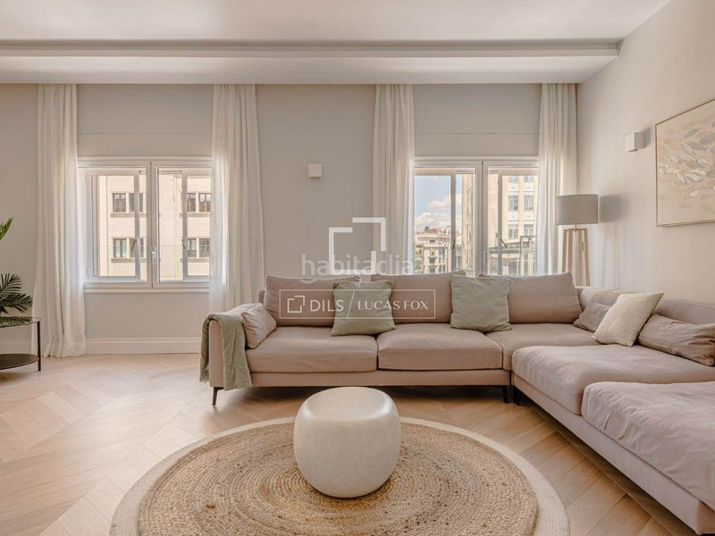 Foto fdb92af4-7127-4273-b5d2-18923ed5d9d5. Rent flat in Jerónimos Madrid
