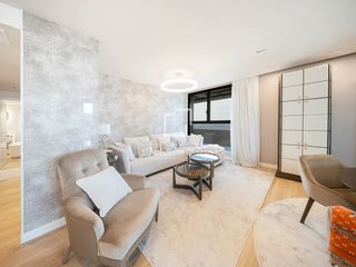 Pis a Valdeacederas. Piso de 2 dormitorios y 2 baños con orientación oeste en venta e