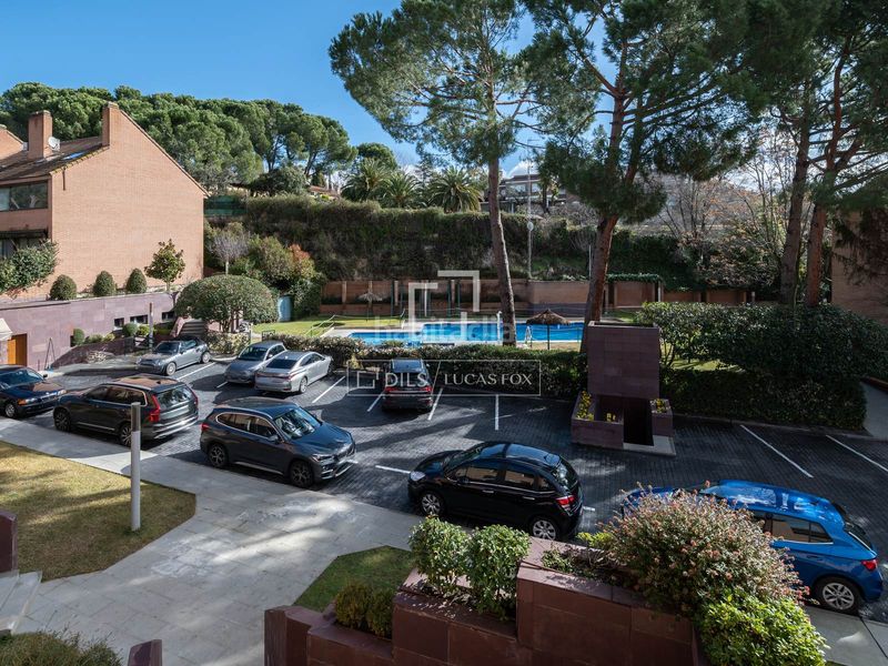 Foto f44d3308-6e0f-49c9-b1a8-46cf127902fe. Pis amb calefacció piscina a el soto de La Moraleja La Moraleja