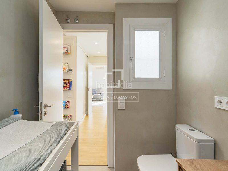 Foto 449b1229-081b-44be-8c17-3669e52bd5e5. Àtic amb calefacció piscina a La Nova Esquerra de l´Eixample Barcelona