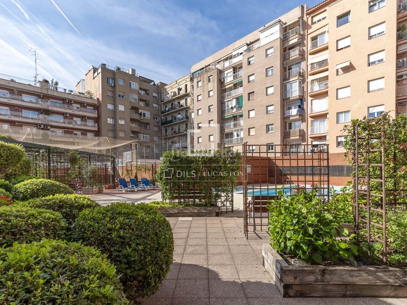 Foto 466038b2-5f5c-44b3-9200-744766c30bde. Àtic amb calefacció piscina a La Nova Esquerra de l´Eixample Barcelona