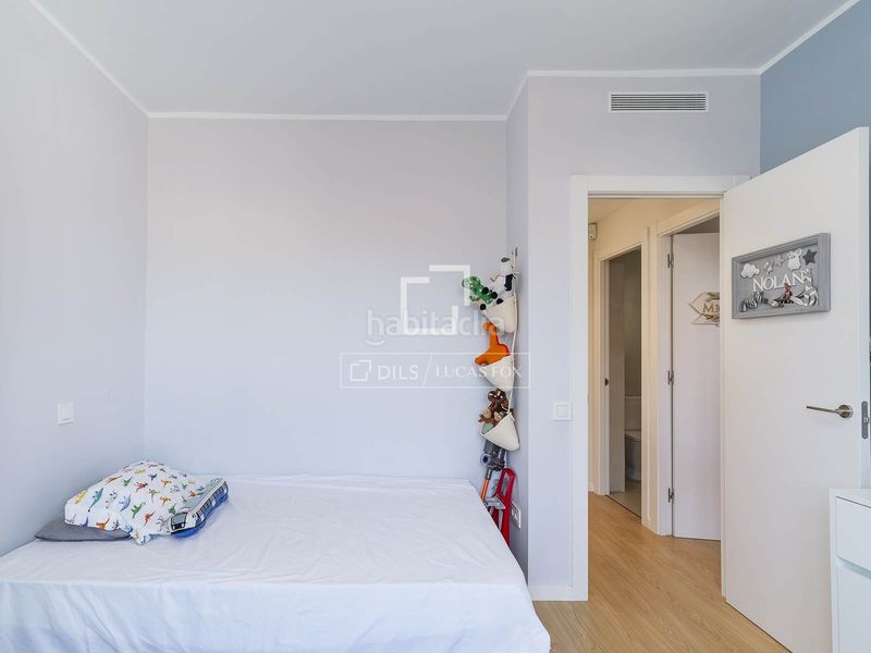 Foto f7a8b16c-73a8-4e2f-a811-a7d41f78d2a9. Àtic amb calefacció piscina a La Nova Esquerra de l´Eixample Barcelona