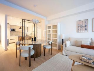 Appartamento in Cuatro Caminos - Azca. Piso en excelentes condiciones de 3 dormitorios en venta en cuat