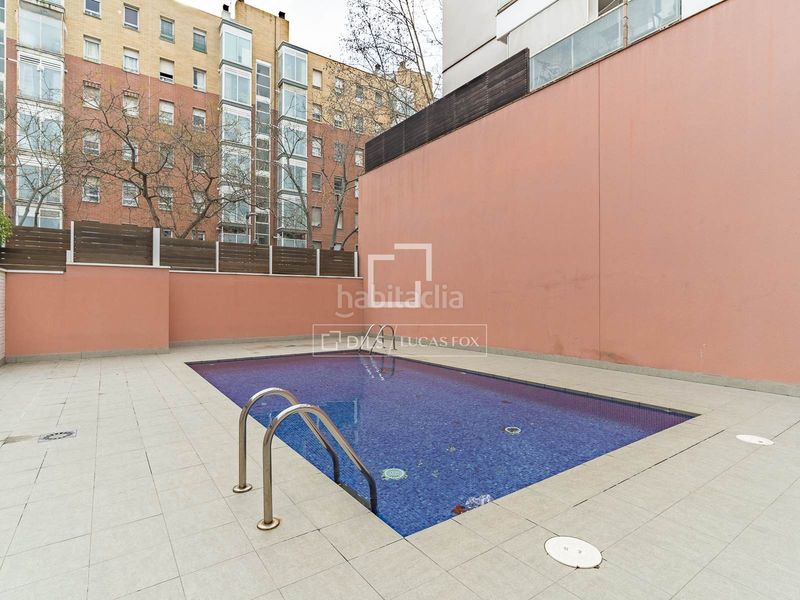 Foto 8d56f271-485b-4a24-bb66-d20bb7a3743e. Pis amb calefacció aparcament piscina a La Marina del Port Barcelona