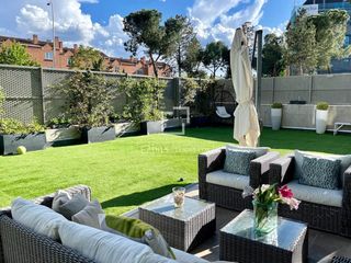 Appartement à Peñagrande. Exclusivo piso en planta baja con jardín y 3 dormitorios en vent