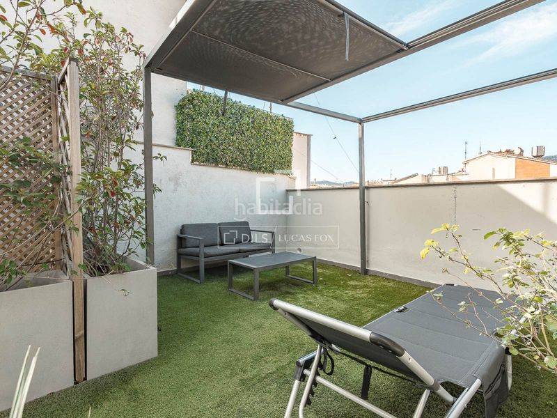 Foto 0f674870-cfc3-4477-a32a-1dc78560beb6. Àtic amb calefacció aparcament piscina a Putget - Farró Barcelona