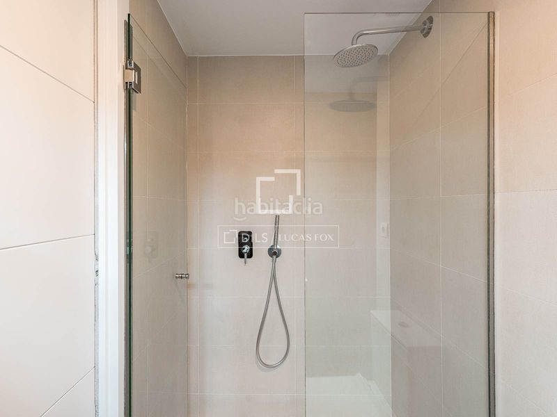 Foto 21716b88-2384-4770-aa08-16b5ff225242. Àtic amb calefacció aparcament piscina a Putget - Farró Barcelona