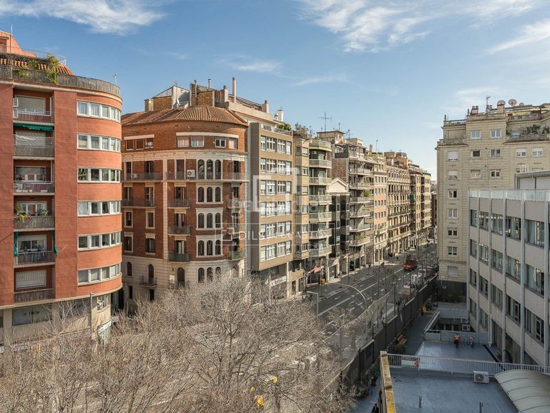 Foto 4457b5e9-b380-42aa-8bb7-f033ee9368b0. Àtic amb calefacció aparcament piscina a Putget - Farró Barcelona