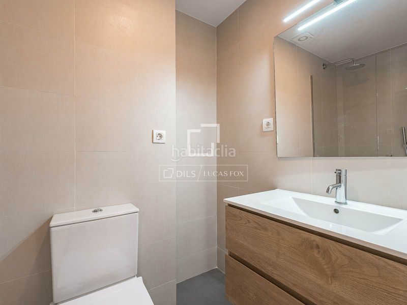 Foto b051921c-4718-4439-a04d-d43e190ae0cb. Àtic amb calefacció aparcament piscina a Putget - Farró Barcelona