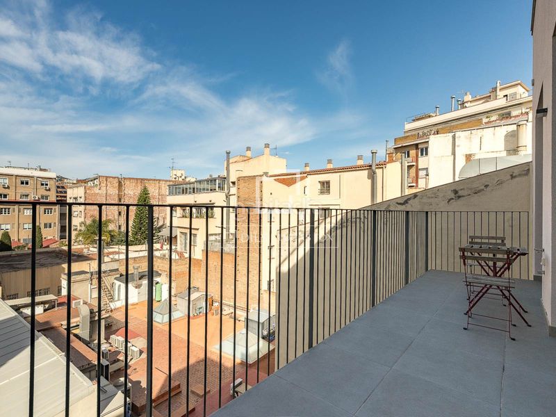 Foto d9c65b72-2728-4d07-a081-e56bbbe333a1. Àtic amb calefacció aparcament piscina a Putget - Farró Barcelona