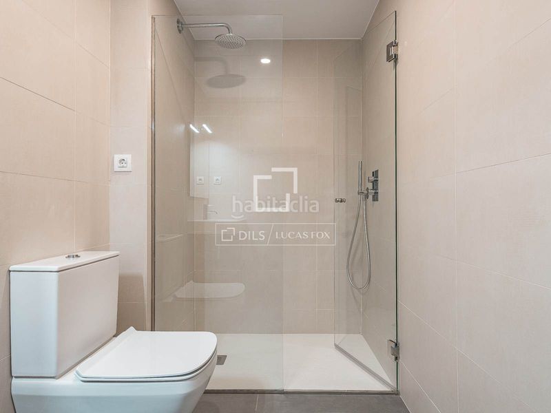 Foto def8ea5a-b895-4121-98b6-f0eaf01bb401. Àtic amb calefacció aparcament piscina a Putget - Farró Barcelona