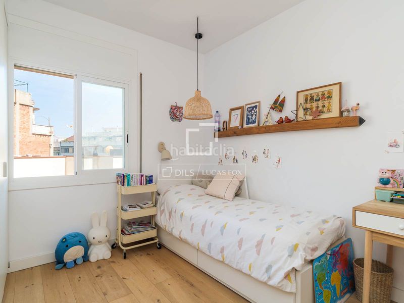 Foto c2ad4b1a-377b-44a0-a678-e44f89ae5990. Àtic a Sant Antoni Barcelona