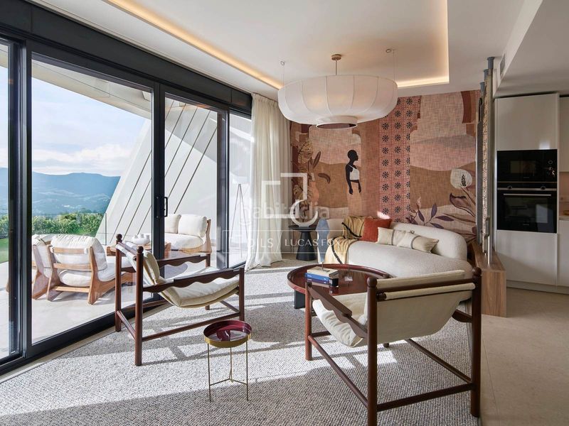 Foto 74d70cf1-2136-4b4a-b4a0-e4ac97bf86da. Chalet impresionante villa de obra nueva de 4 dormitorios con 297 m exteriores en venta en Torrelodones