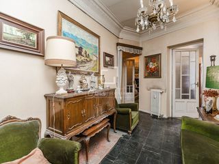 Etagenwohnung in Jerónimos. Piso de cuatro dormitorios en venta en retiro, madrid