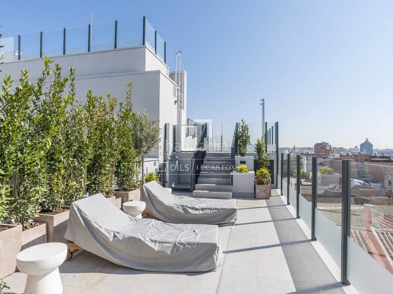 Foto 29336394-f694-4bdd-9872-62d20633557c. Pis amb aparcament piscina a Almagro Madrid