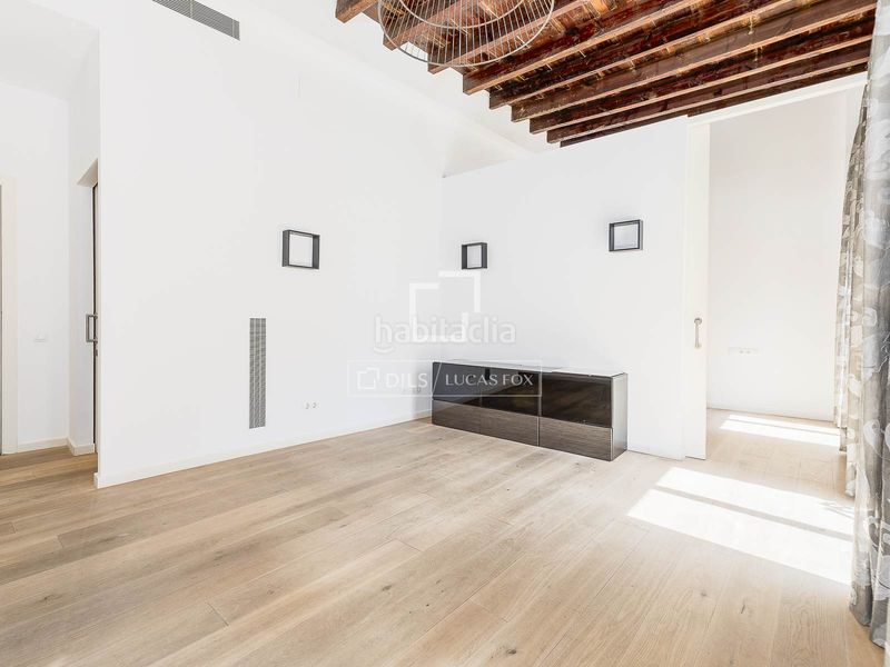Foto e5d3fb3c-ac07-4bb7-adf0-c4e3bb178329. Pis amb calefacció a St. Pere - Sta. Caterina - El Born Barcelona