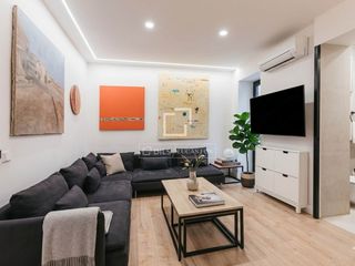 Rent Flat in Recoletos. Piso en excelentes condiciones de 3 dormitorios en alquiler en r