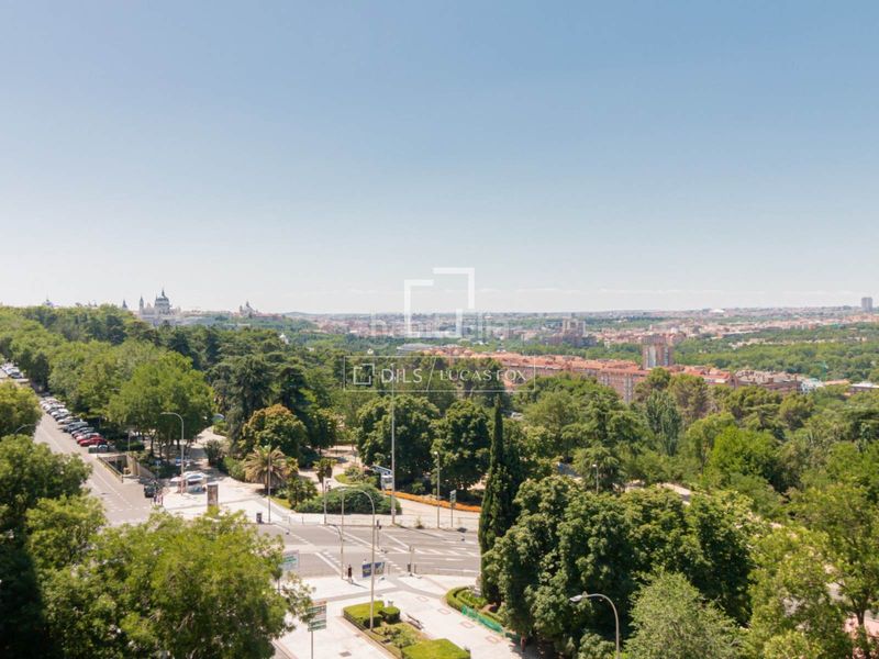 Foto a899b32a-3ee3-434a-982d-2a4610baf1fb. Rent flat in Argüelles Madrid
