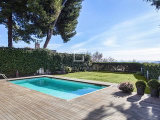 Affitto Chalet in Sarrià. Casa de 6 dormitorios amueblada con piscina privada en alquiler