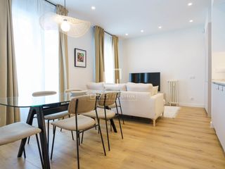 Etagenwohnung in Parque Ayala - Jardín de la Abadía - Huelín
